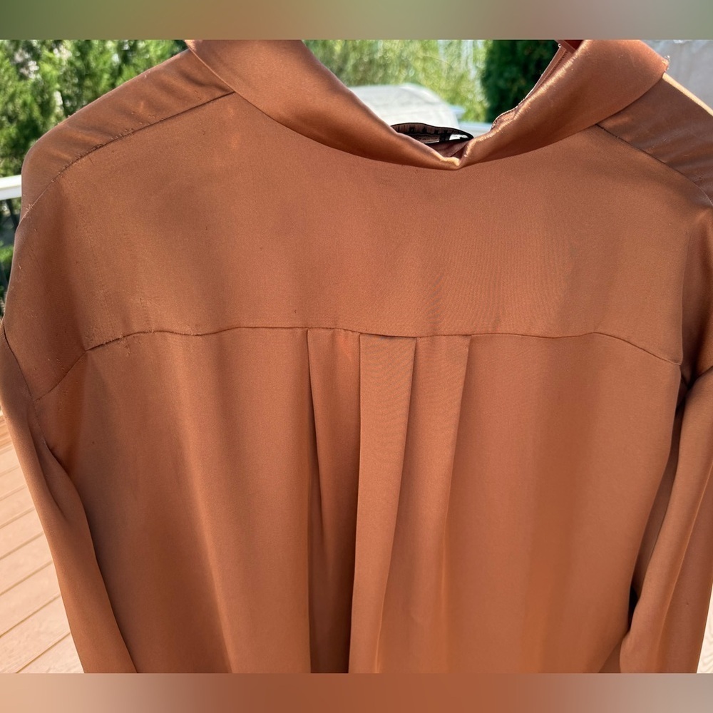 Alice + Olivia Finley Utility Oversized Copper Satin Blouse NWT - Picture 15 of 15